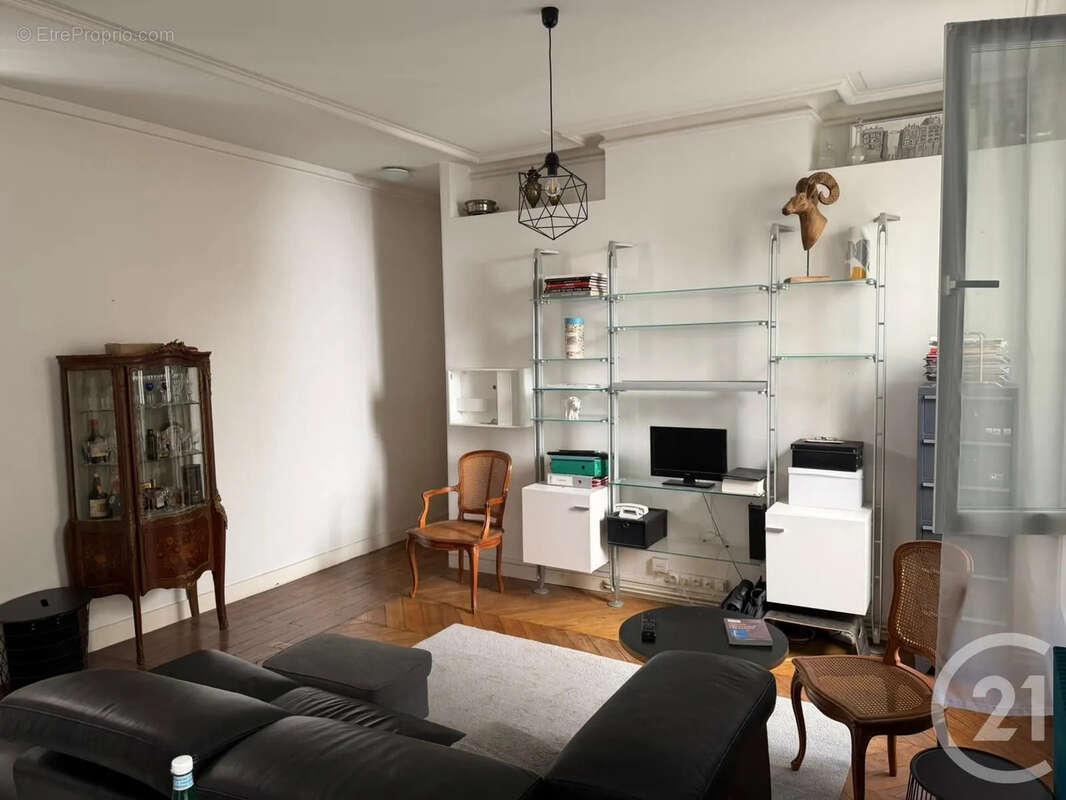 Appartement 67 m² à Paris-9e  - photo 9