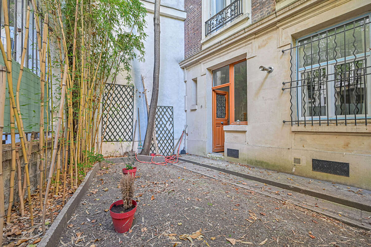 Appartement à PARIS-6E