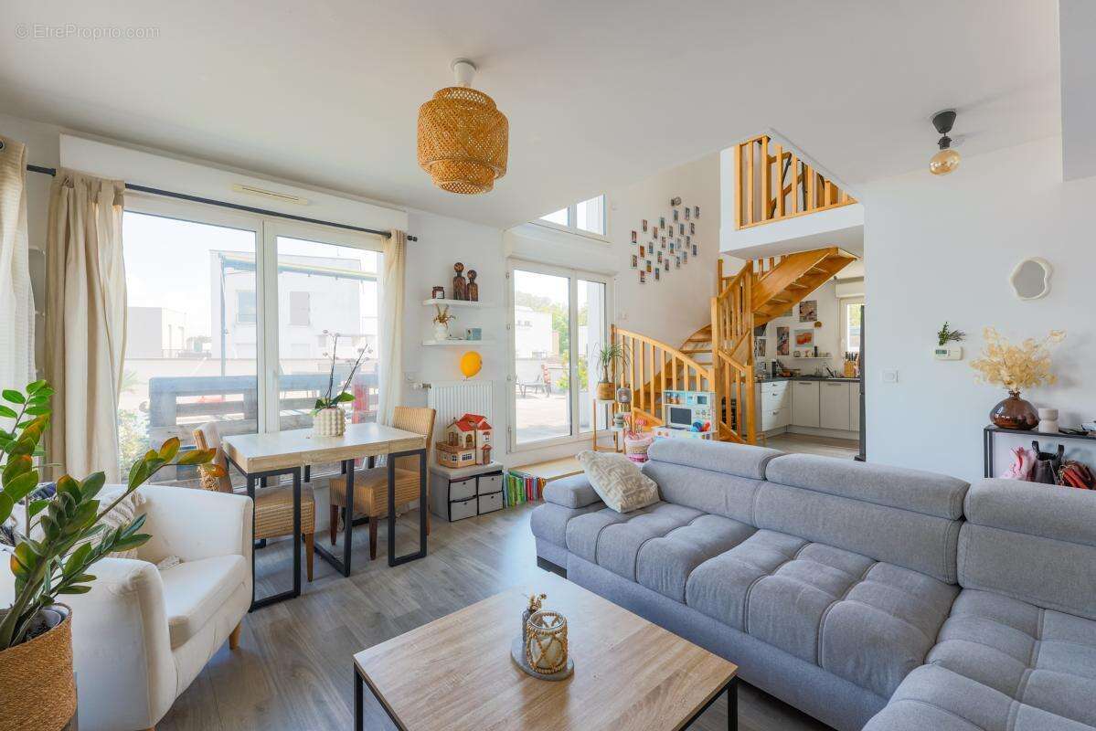 Appartement à STAINS