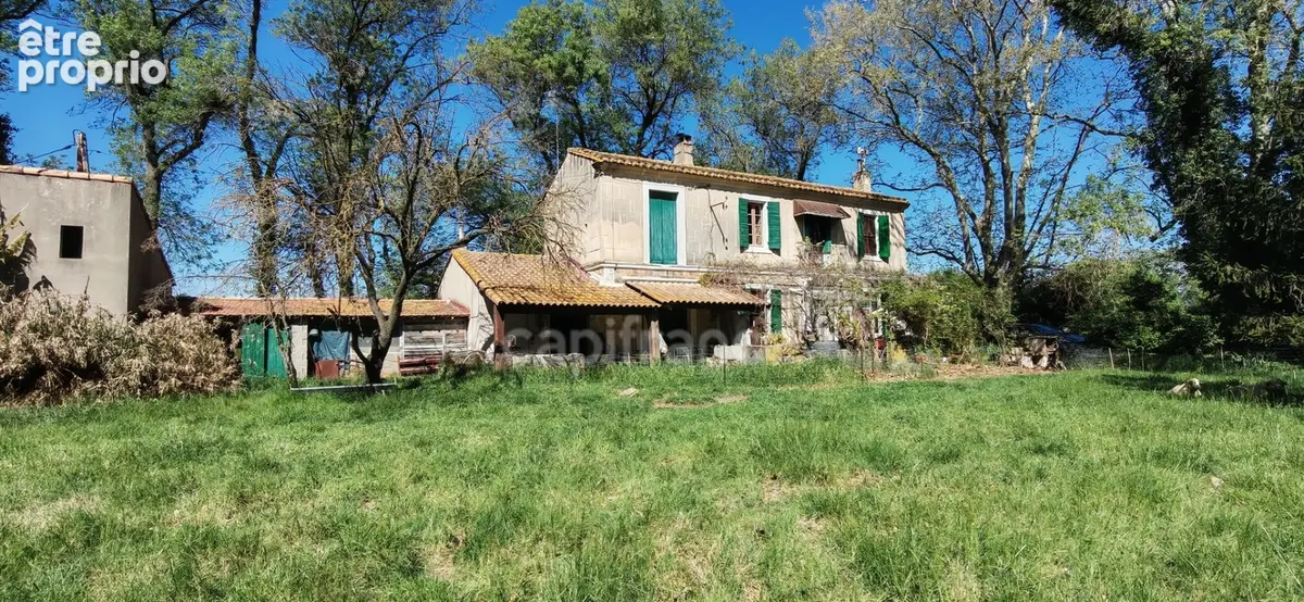 Maison à FONTVIEILLE