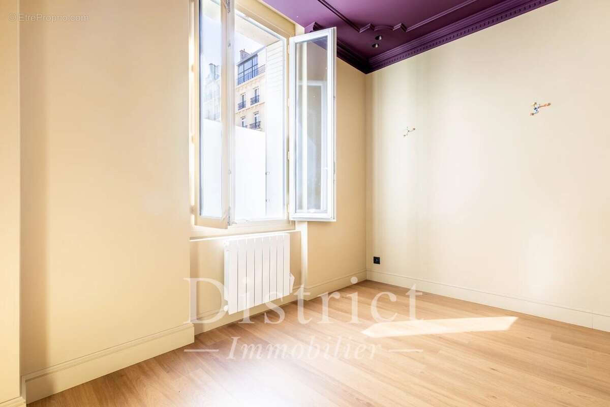 Appartement à PARIS-8E