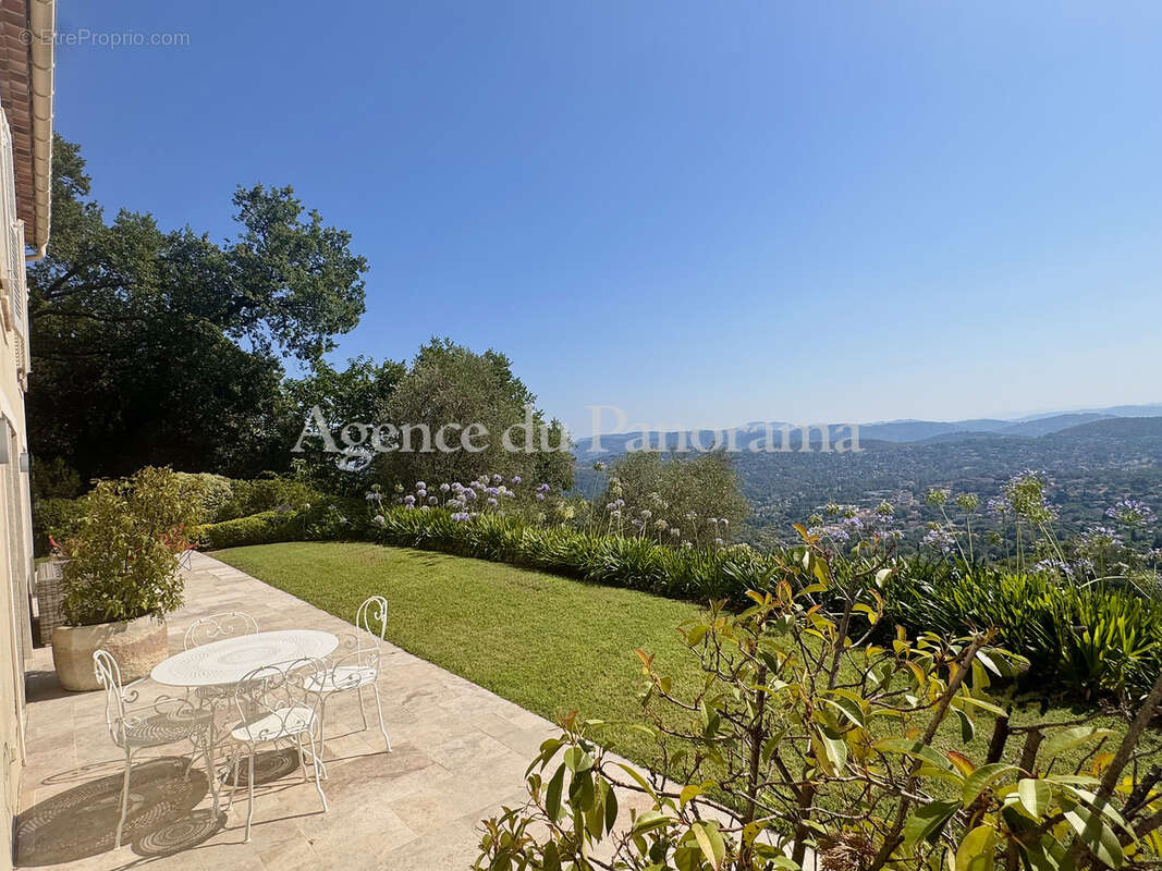 Sublime villa contemporaine avec une vue panoramique au grand calme - photo 16