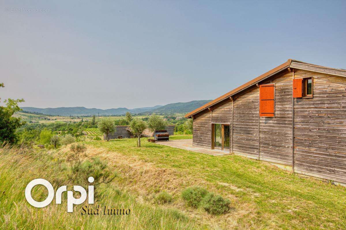 Appartement à ALBA-LA-ROMAINE