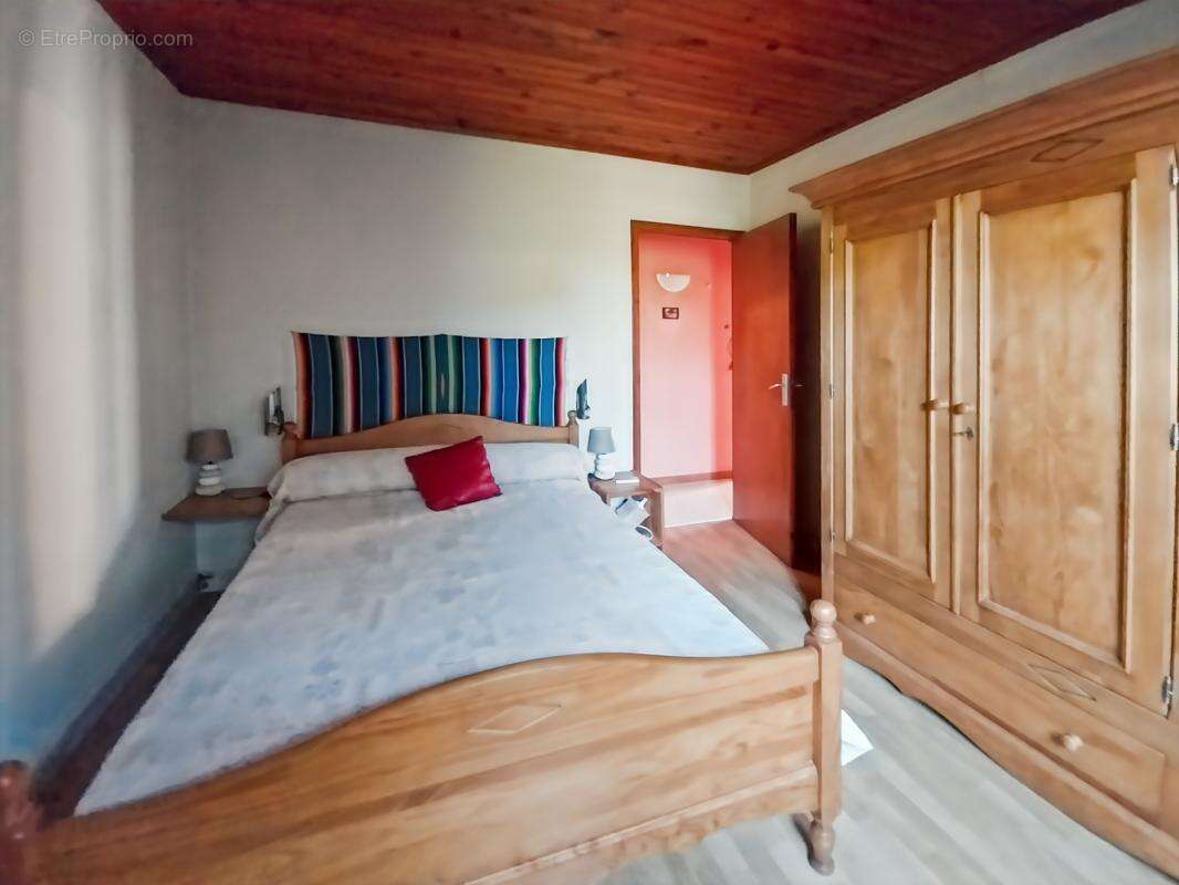 Maison à POMEROLS