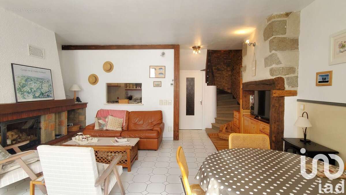 Photo 2 - Maison à NEUVIC