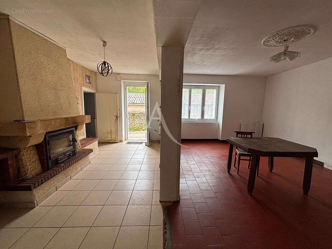 Maison Chaudefonds Sur Layon 5 pièce(s) 109 m2 - photo 3