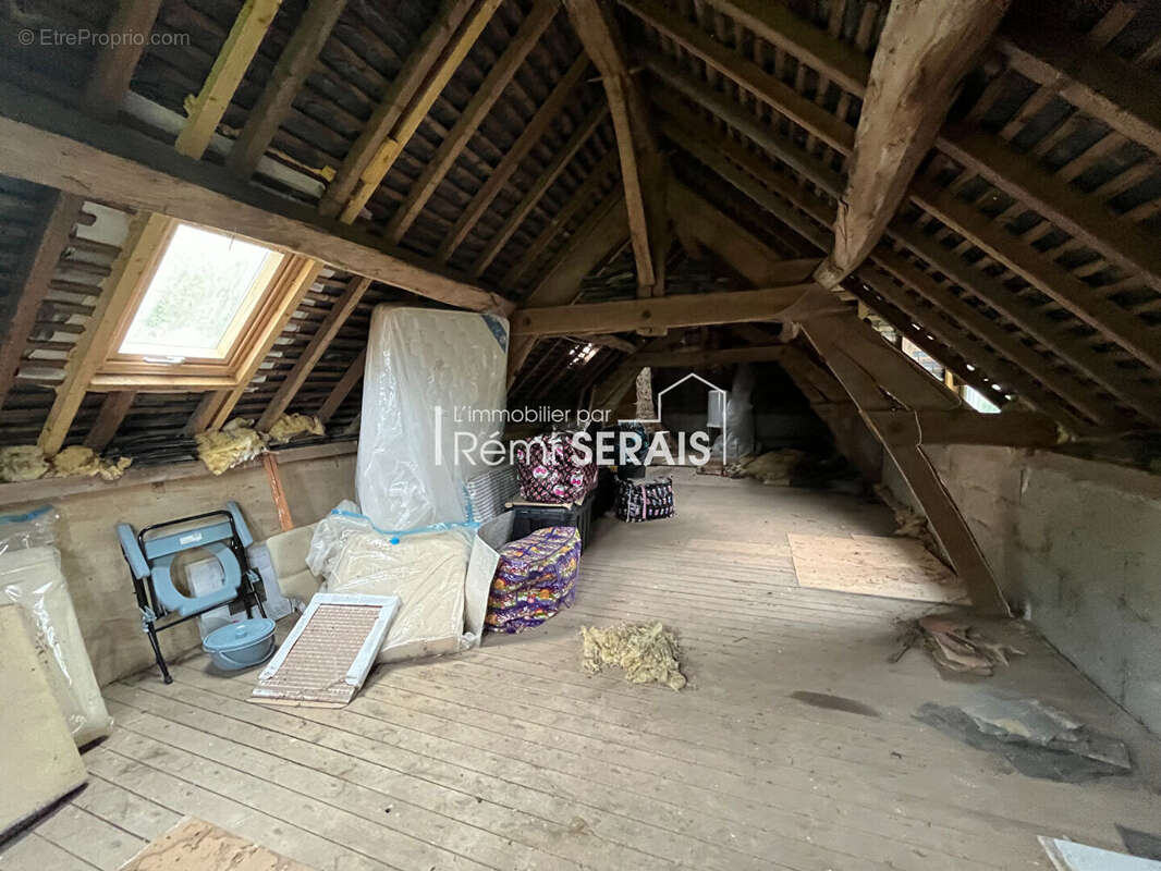 Maison à SAINT-ROCH-SUR-EGRENNE