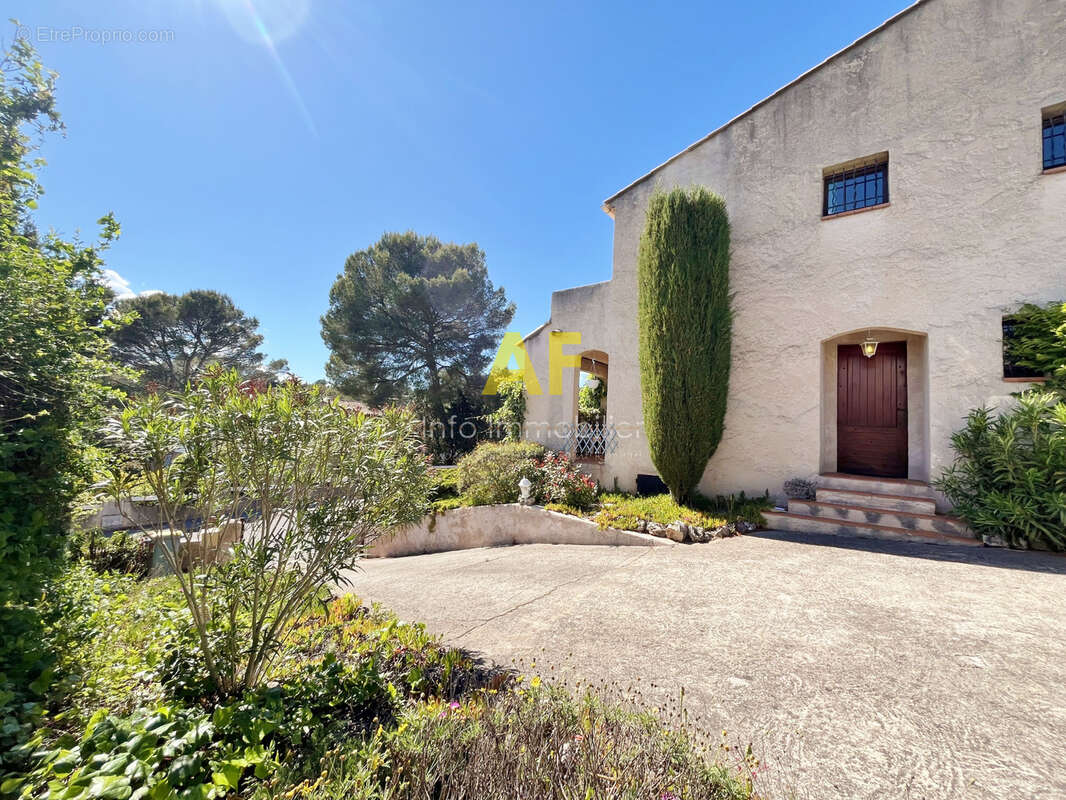Maison à FREJUS