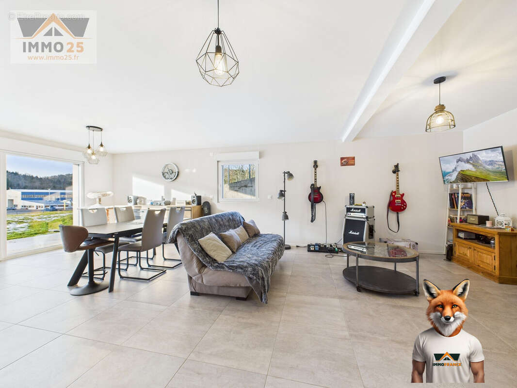 Appartement à ORCHAMPS-VENNES