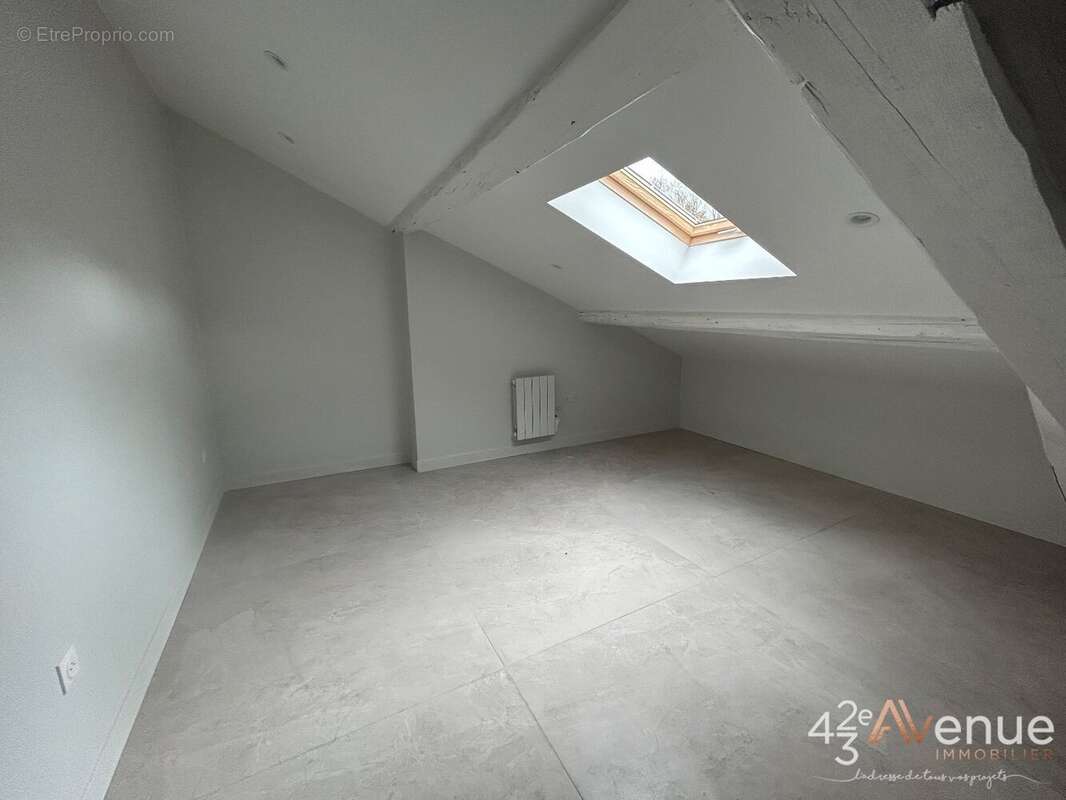 Appartement à SAINT-ETIENNE