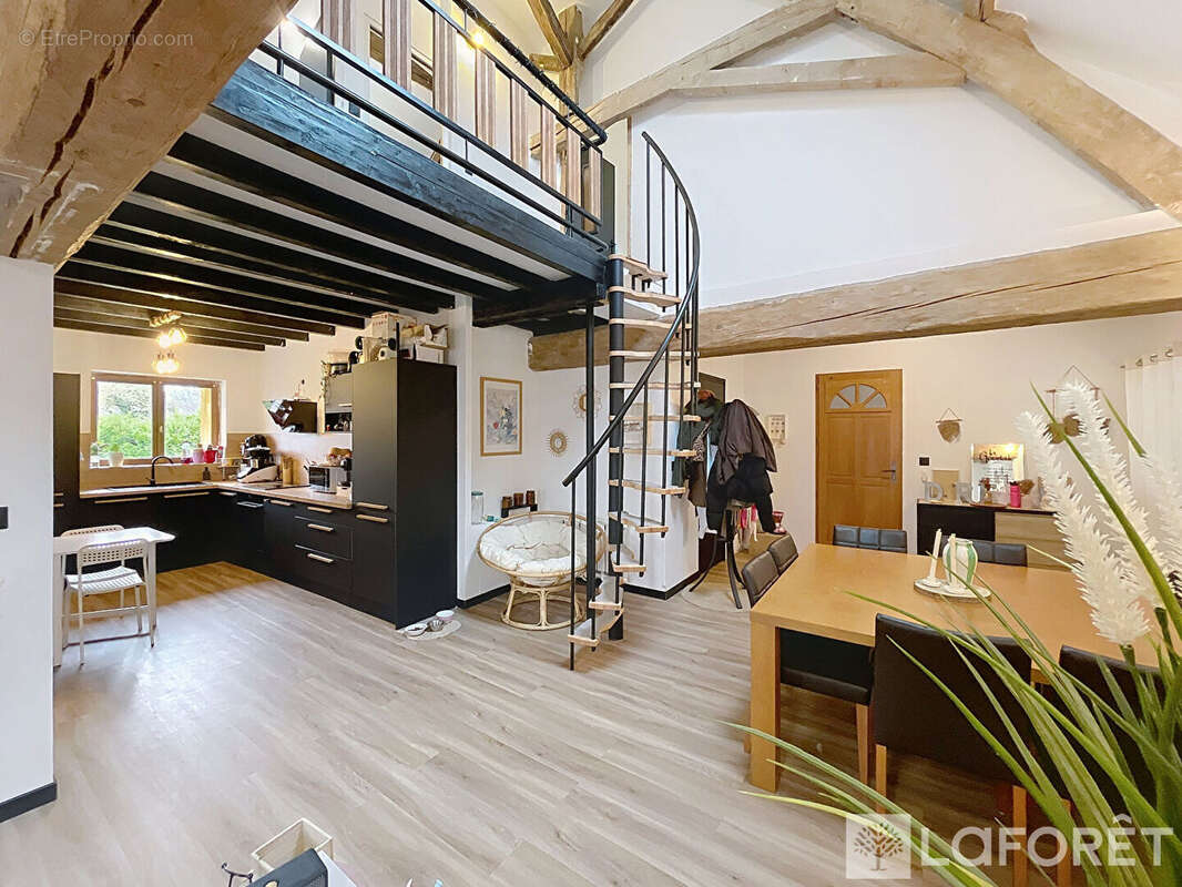 Appartement à LES ABRETS