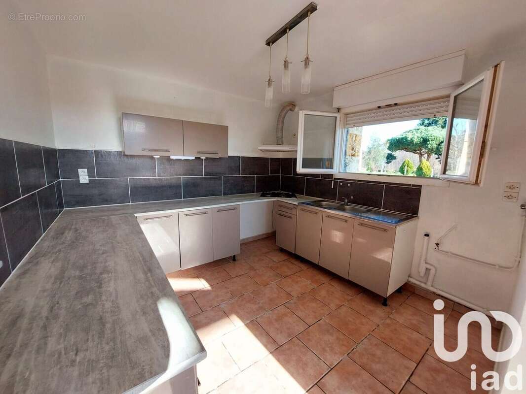 Photo 2 - Maison à LES SALLES-DE-CASTILLON