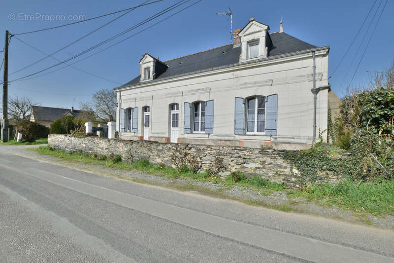 Maison à MAZE