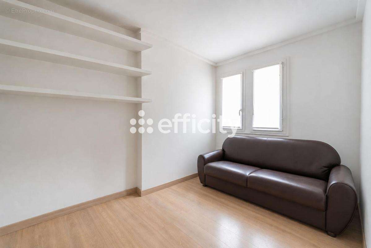 Appartement à VILLE-D'AVRAY