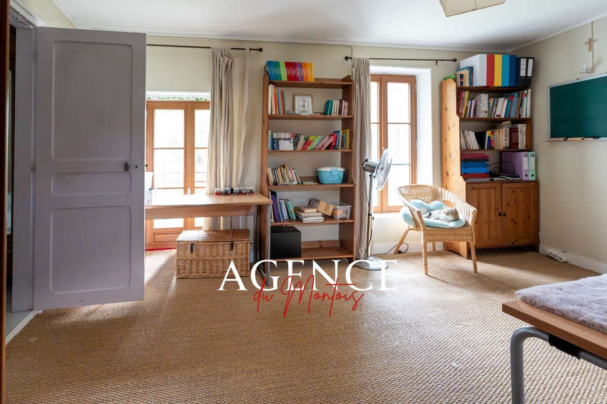 Maison à DONNEMARIE-DONTILLY