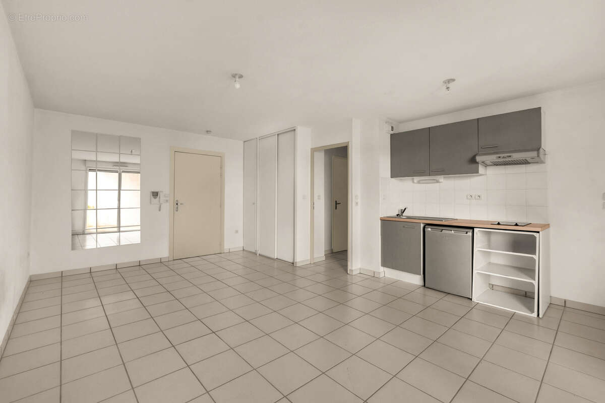 Magnifique appartement T2 de 47 m2 situé au 2ᵉ étage, dans le secteur recherché de Saint-Martin-du-Touch. - photo 6