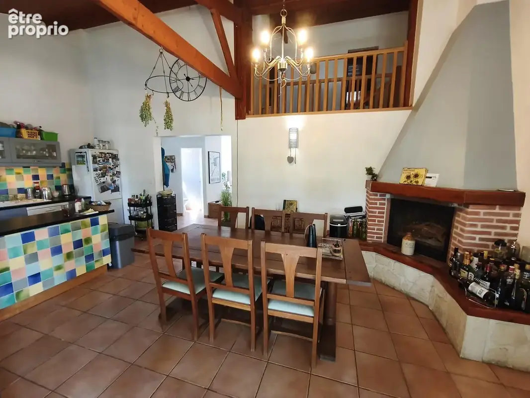 Maison T5 de 152 m2 avec piscine et vue dégagée - photo 8