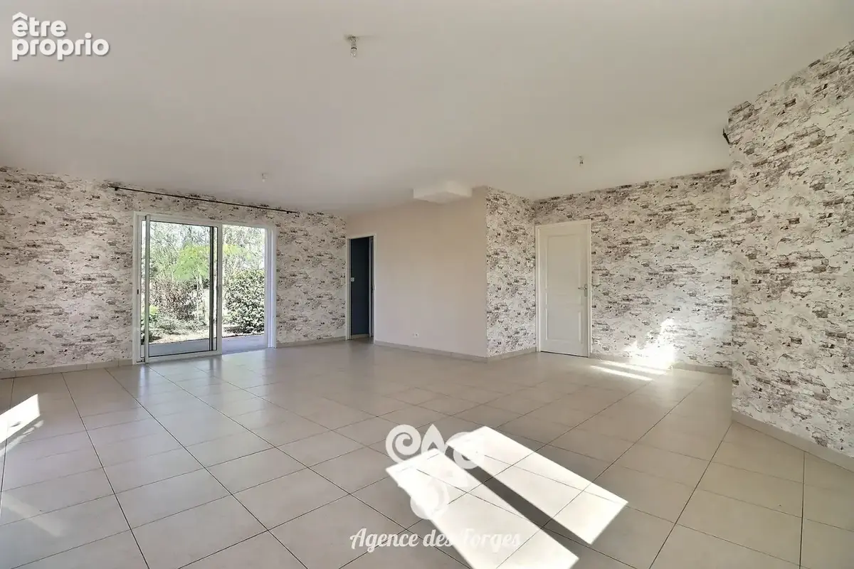 Maison - 3 chambres - 107m² - Beaurepaire - photo 3