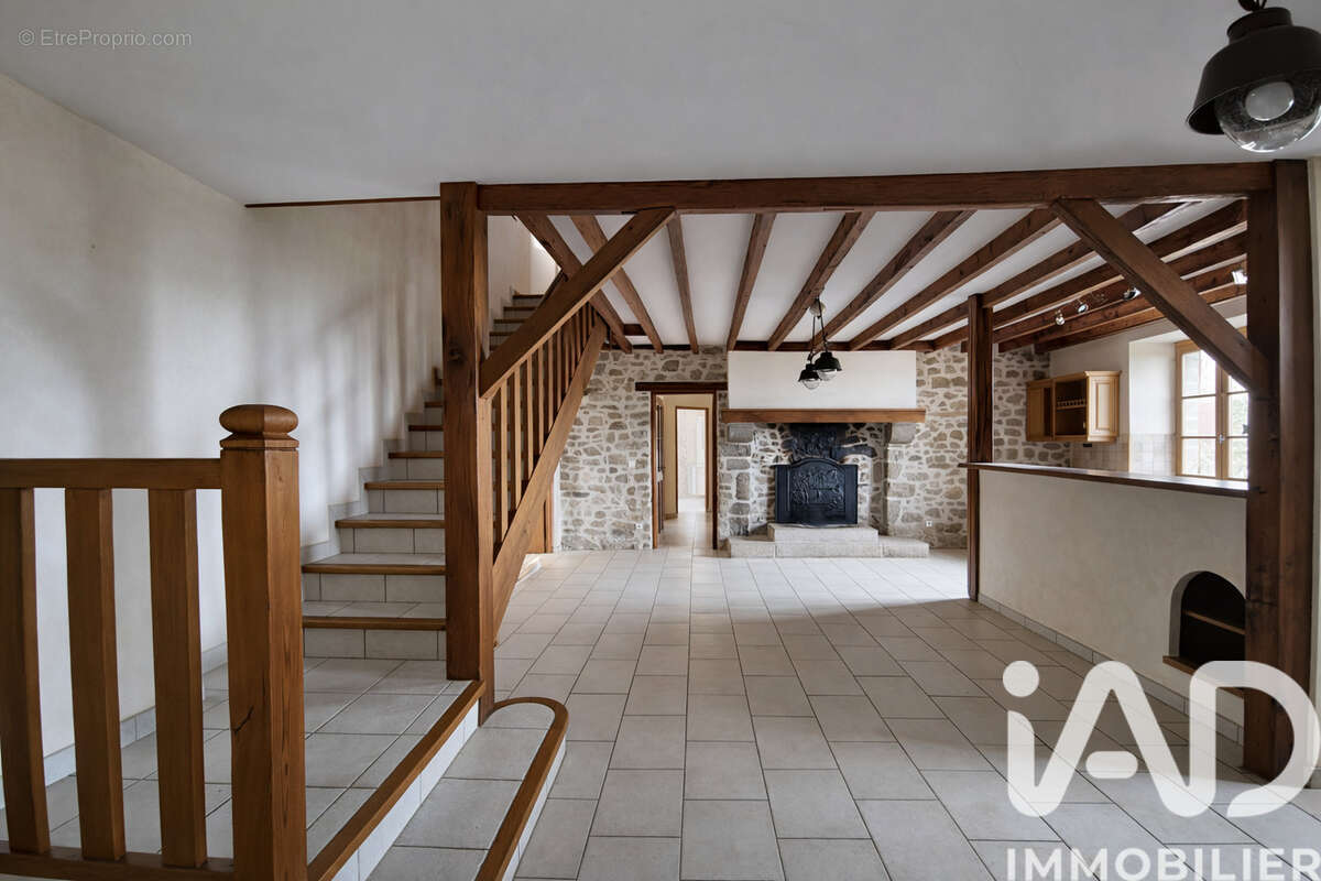 Photo 4 - Maison à GOUZON