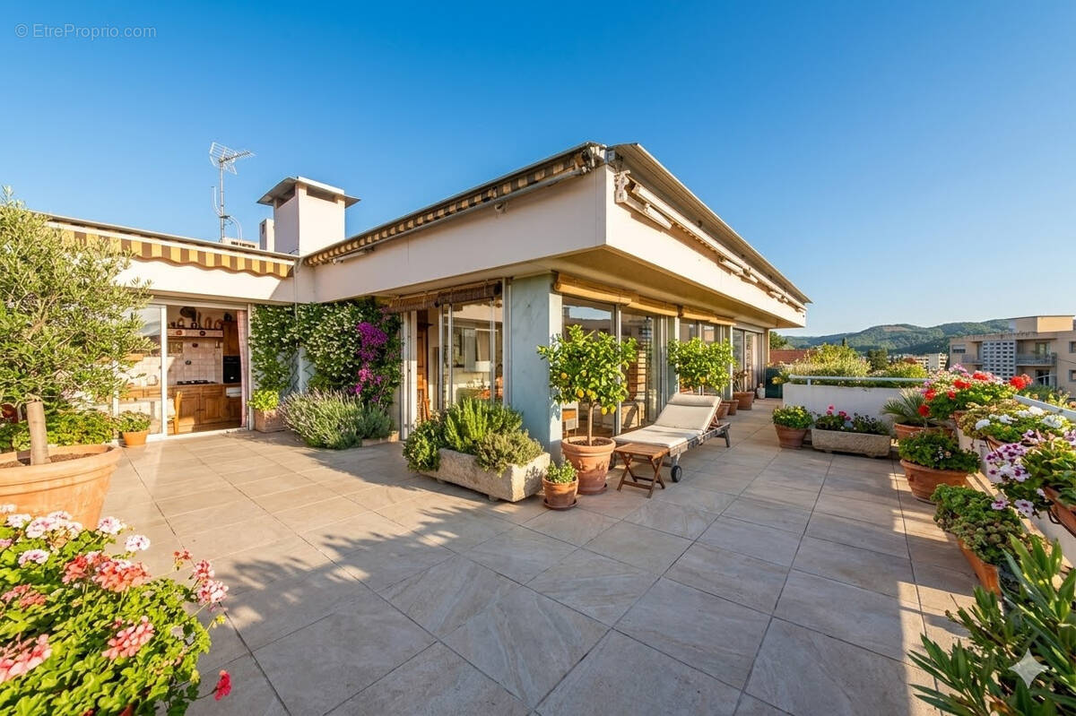 Appartement à AIX-EN-PROVENCE