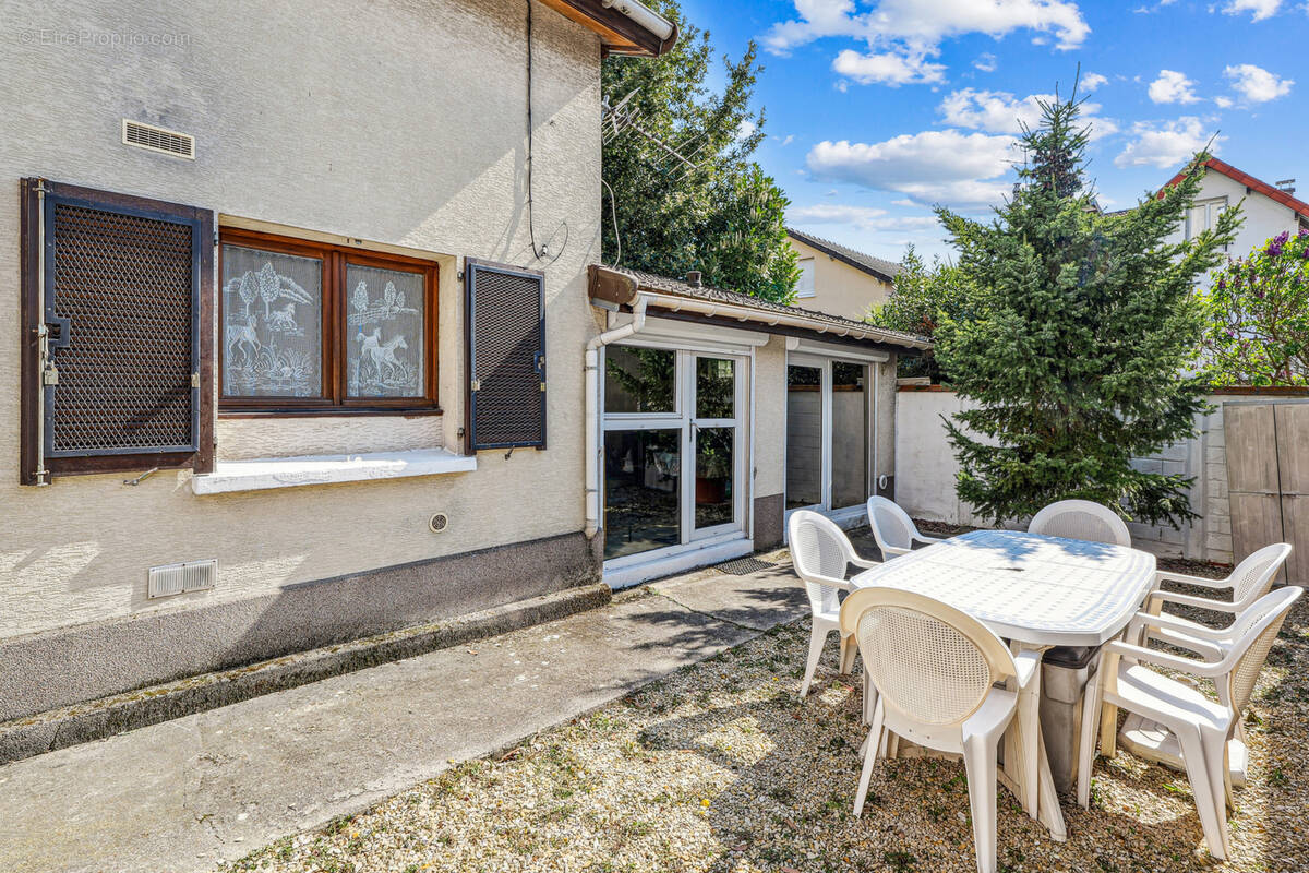 Maison à LES PAVILLONS-SOUS-BOIS