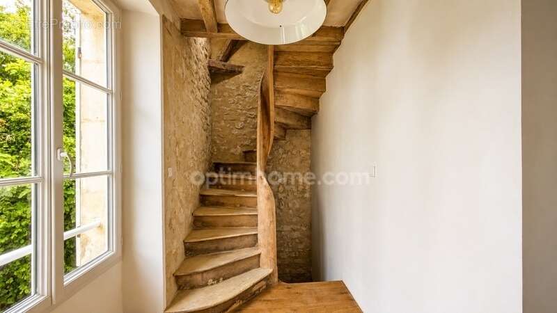 À l'orée de la forêt, une maison de 180m² de caractère entièrement rénovée - photo 13