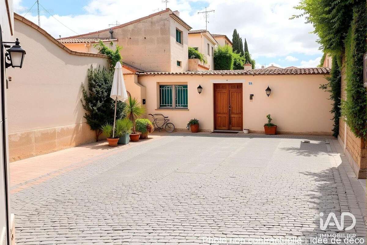 Photo 8 - Commerce à CONFLANS-SAINTE-HONORINE