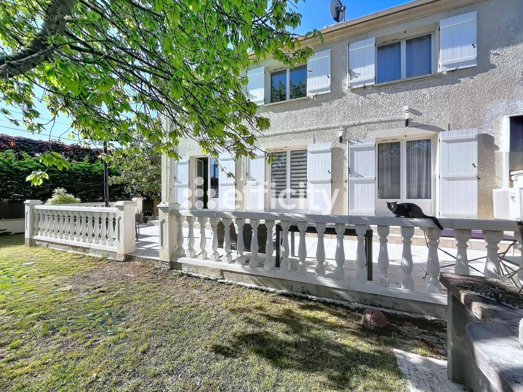 Maison à CLICHY-SOUS-BOIS