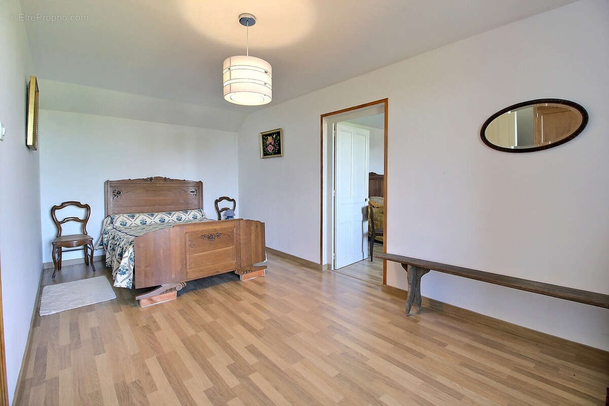 Maison à SAINT-MARTIN-DU-TARTRE