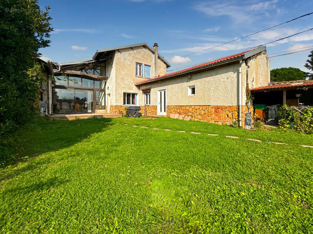 Maison à REYRIEUX