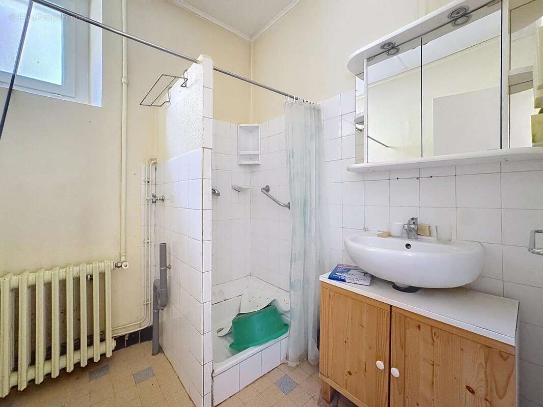 Photo 5 - Maison à SAINT-ETIENNE-DE-CROSSEY