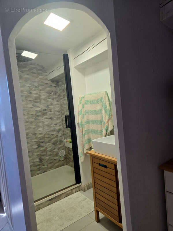 LA BOUILLADISSE - Villa T5/6 de 145m² s/ 1297m² de jardin - photo 8