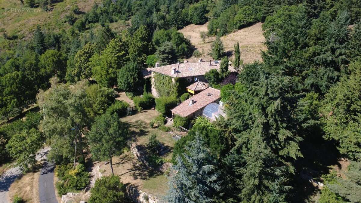 Un écrin de nature pour une demeure de caractère - photo 25