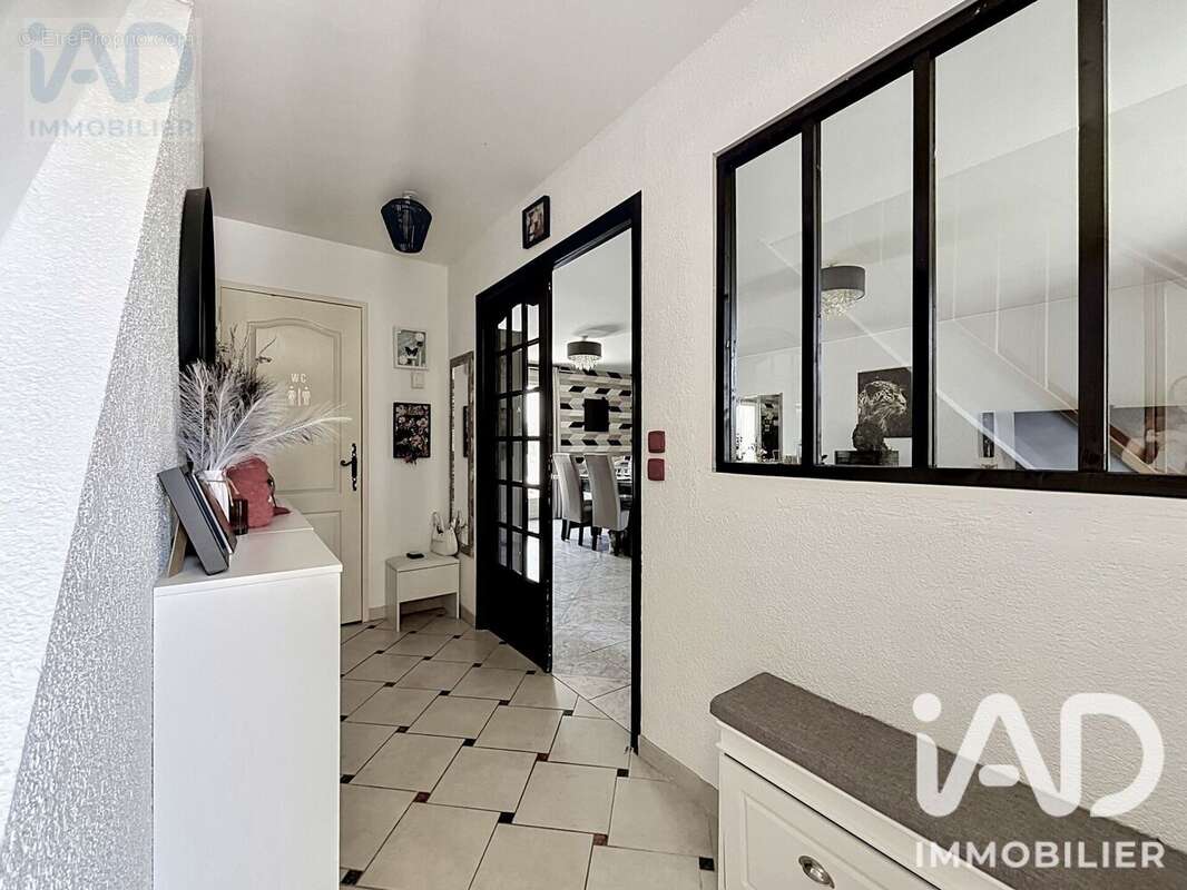 Maison 108 m² à Somme-Vesle  - photo 9