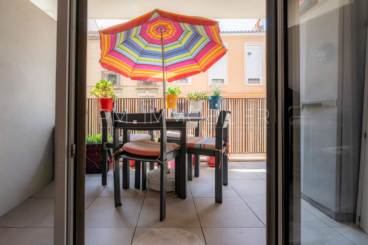 Appartement à MARSEILLE-4E