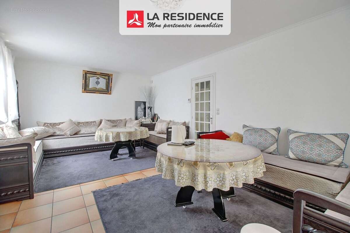 Maison 80 m² à Saint-Etienne-Du-Rouvray  - photo 2