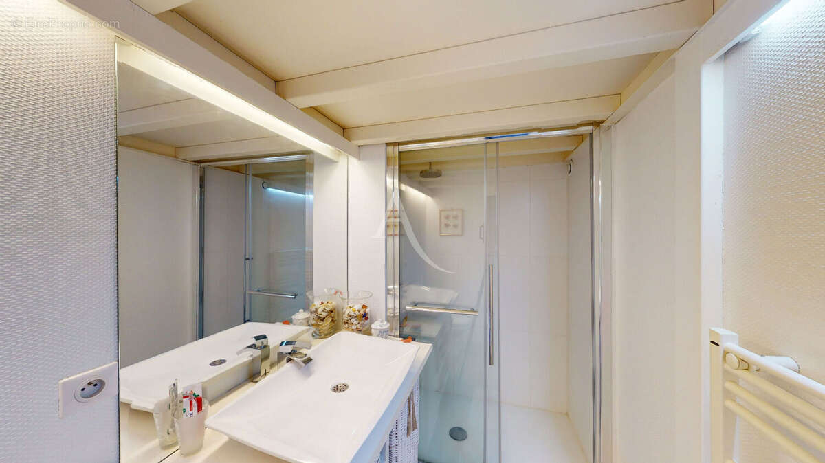 Saint Jean de Luz/ Ciboure -T2 bis d'exception de 40 m², repensé par architecte - photo 5