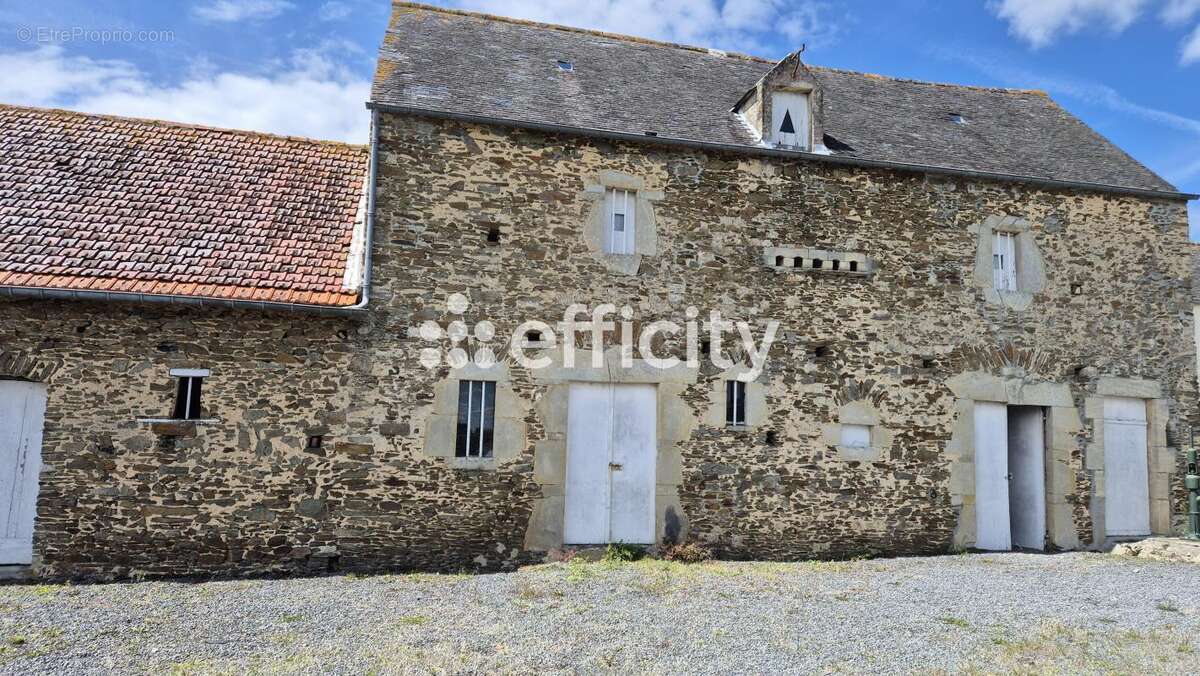 Maison à LE MOLAY-LITTRY