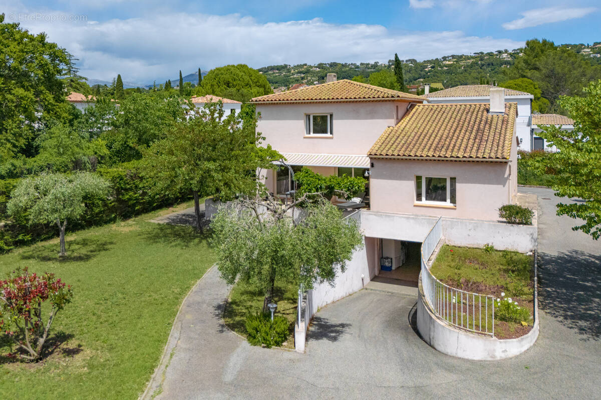 Maison à MOUANS-SARTOUX