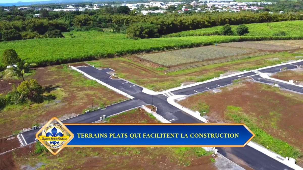 Terrain à SAINT-BENOIT