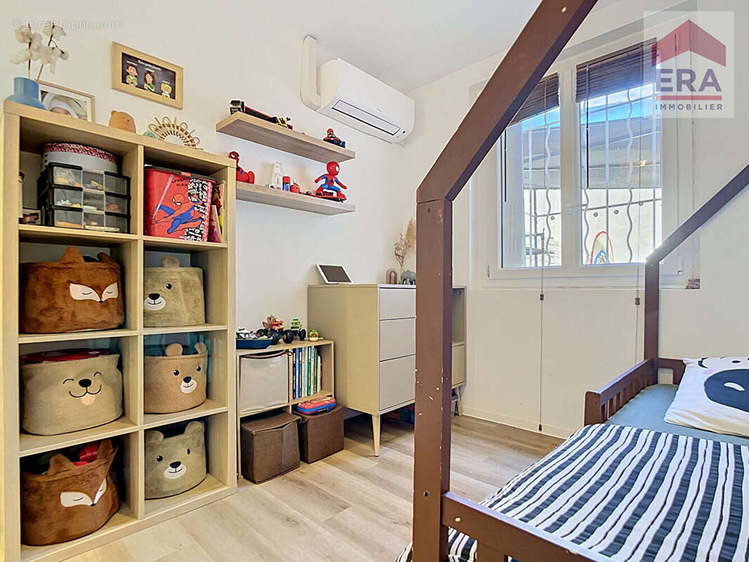 Appartement à MARSEILLE-5E