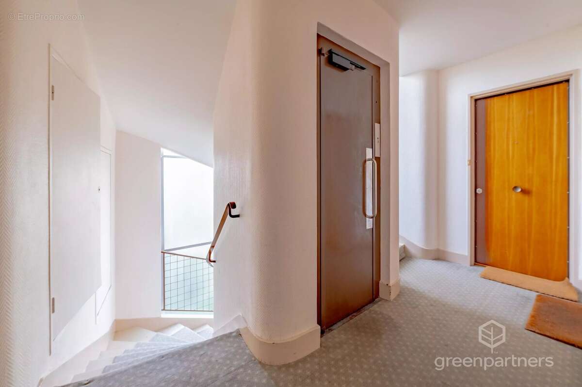 Appartement à NEUILLY-SUR-SEINE