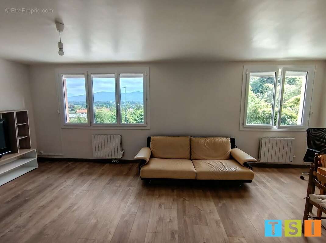 MONTREJEAU: appartement type T3 entièrement rénové. - photo 2