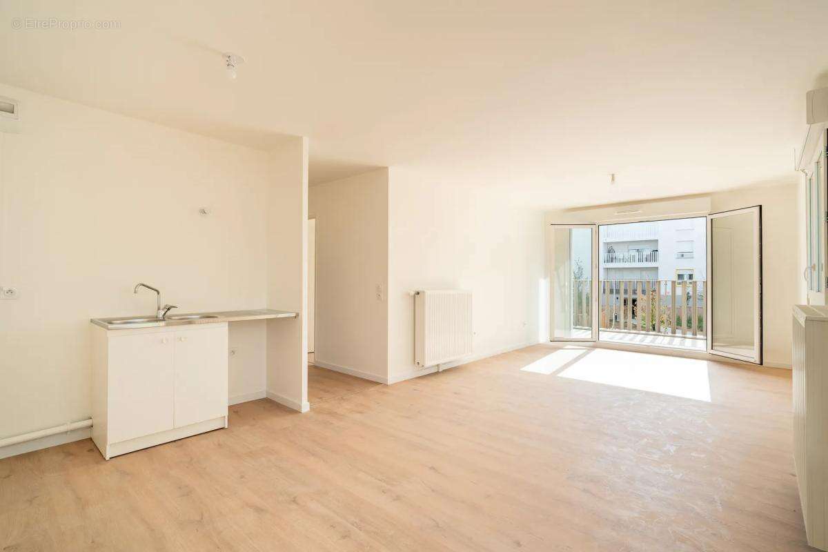 Appartement de 4 pièces de 84 m² à La Courneuve - photo 2