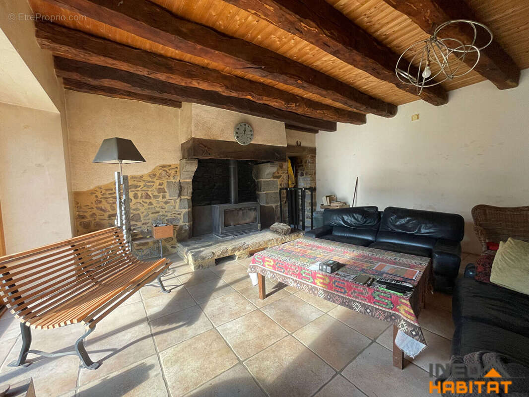 Maison à GUIPEL