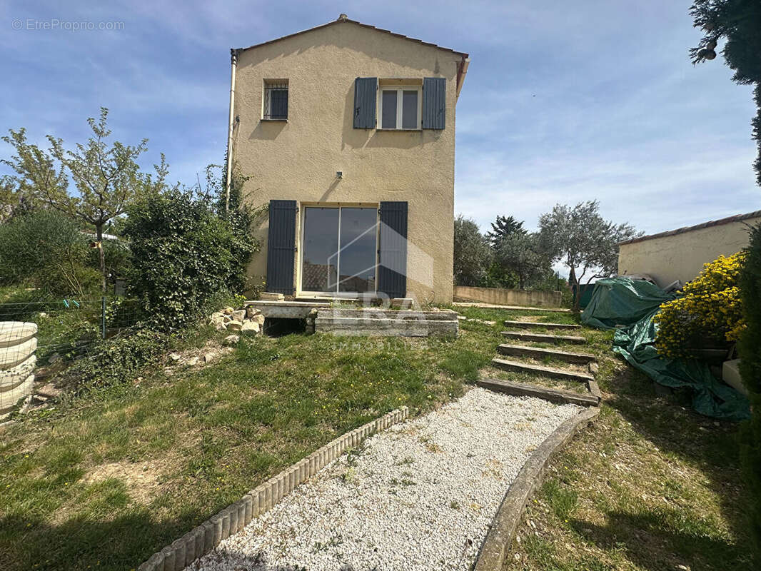 Maison à VALENSOLE