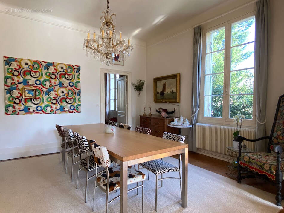 Maison à SAINT-SEURIN-SUR-L'ISLE