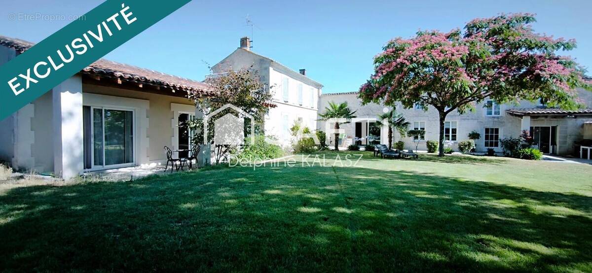 Photo 1 - Maison à BOURG-CHARENTE
