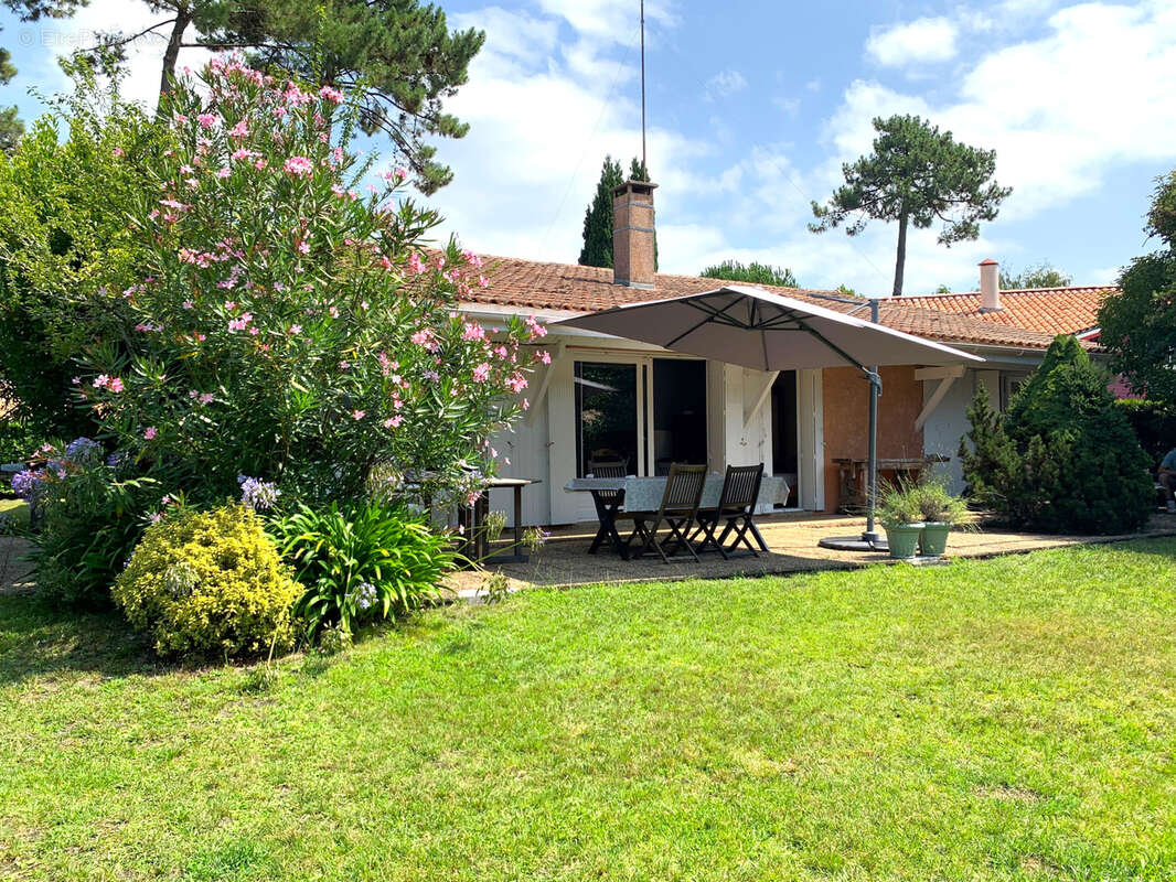 Maison à ARES