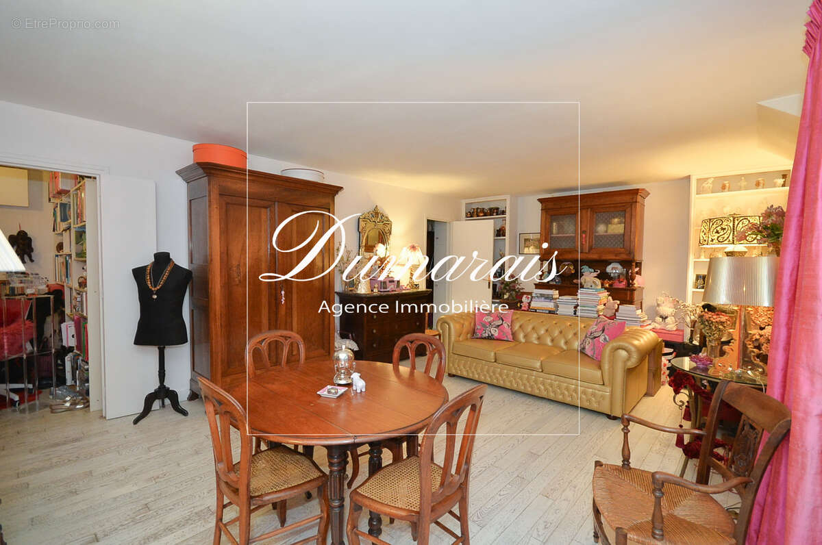 Appartement à PARIS-4E